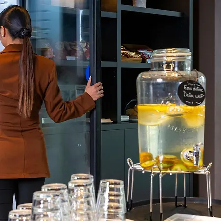 Novotel Suites Reims Centre-3