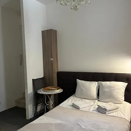 Studio "11"Near Monaco-3