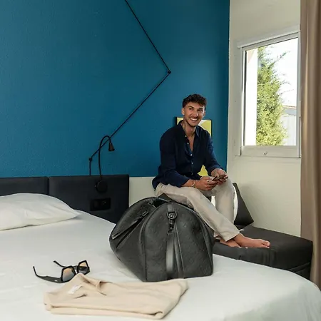 Ibis Orange Centre Echangeur A7 A9-3