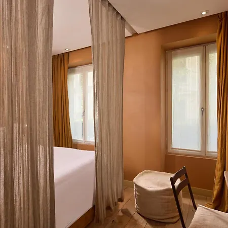 Hidden Hotel-3