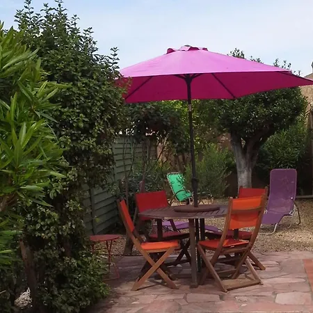 Maison de 2 chambres a La Londe les Maures a 700 m de la plage avec jardin clos et wifi-3