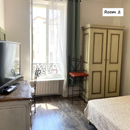 Nice Center Room-2