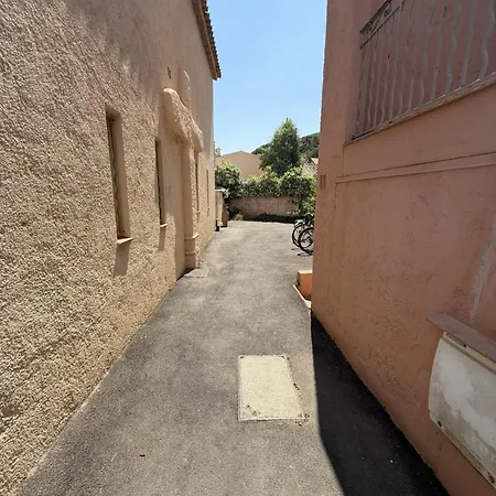 Superbe Emplacement , Terrasse Et Parking!-3