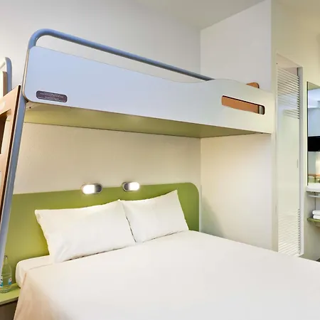 Ibis Budget Courbevoie Paris La Defense-2