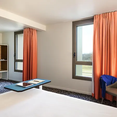 Ibis Styles Versailles Guyancourt-3