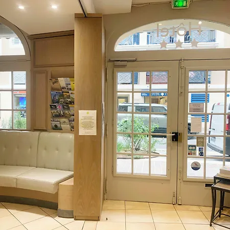 Brit Hotel Confort Le Revest Sainte-Maxime-3