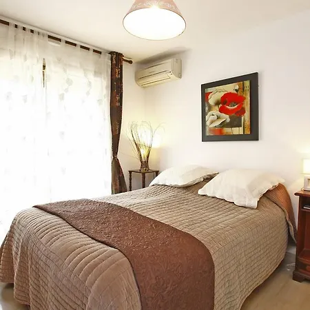 Appartement 6 Personnes Avec Terrasse Le Port Nice-2