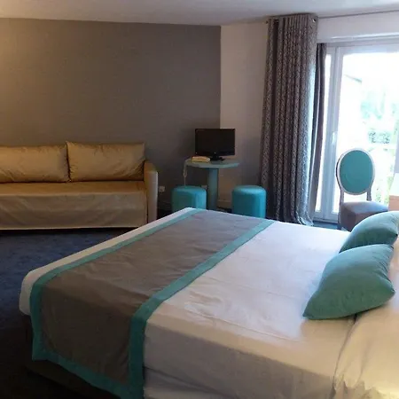 H Hotel-3