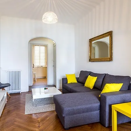 Beautiful Apartment By The Sea Front-3