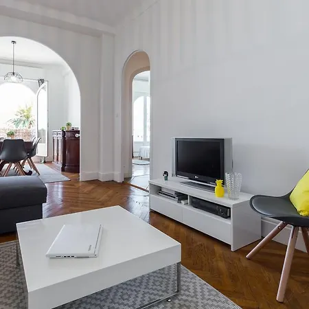 Beautiful Apartment By The Sea Front-2