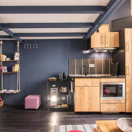 Studio Mezzanine Bleu-3