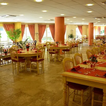 Hotel Omega-2