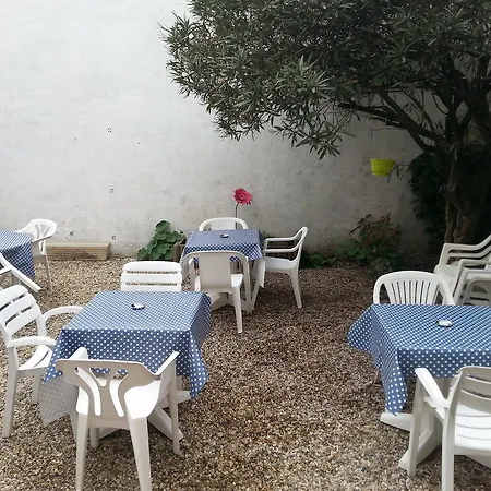 Hotel Emilie-2