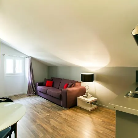 Florella Jean De Riouffe Apartment-3
