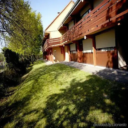 Campanile Hotel Mayenne-3
