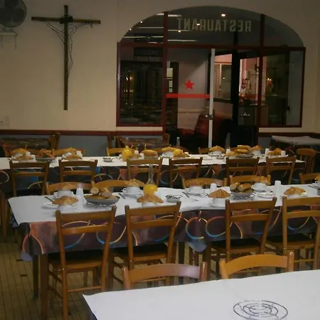 Hotel De Rome-2