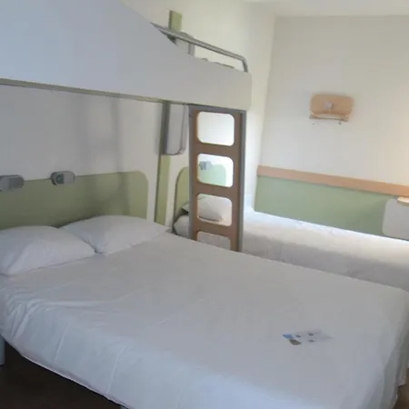 Ibis Budget Pontivy-2