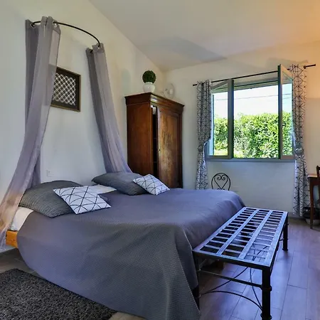 Le Clos de St Paul-3