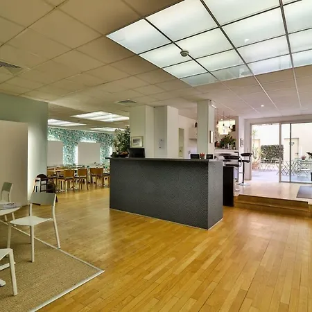Hotel Le Noailles Nice Gare-3