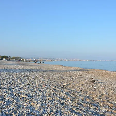 FAME - Marina baie des Anges-2