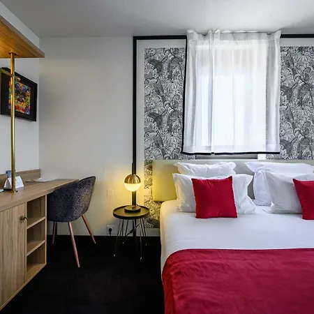Urban Style Hotel Saint Claire-3