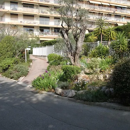 Oasis Mediterraneen Piscine & Parking Calme Absolu-3