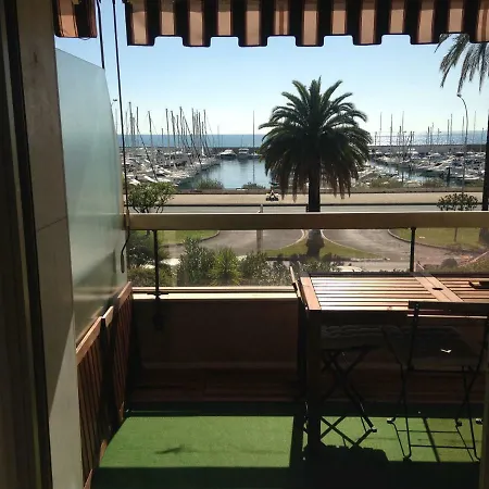 Appartement Front De Mer Avec Piscine-2