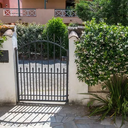 Charmante Petite Maison A L'Entree De Saint Tropez-2