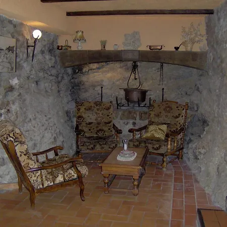 Auberge De Cucugnan-3