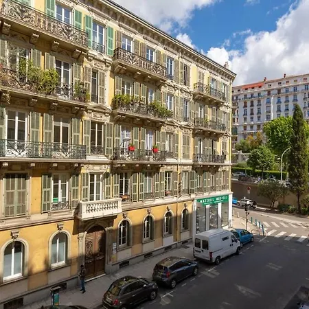 Notre Dame - Huge Sunny Modern 2Br Flat - Terrace-3