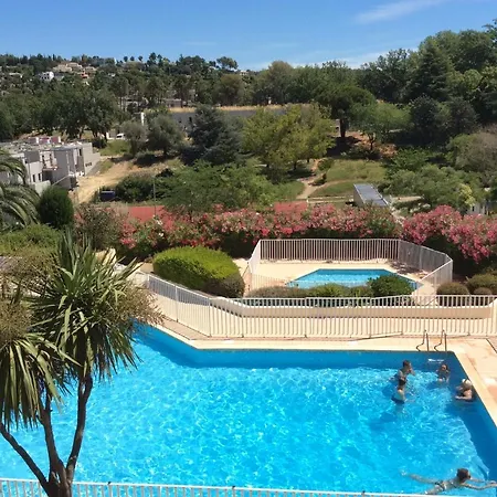 Au calme dans hameau fleuri joli Studio 3 pers piscine parking wi-fi-2