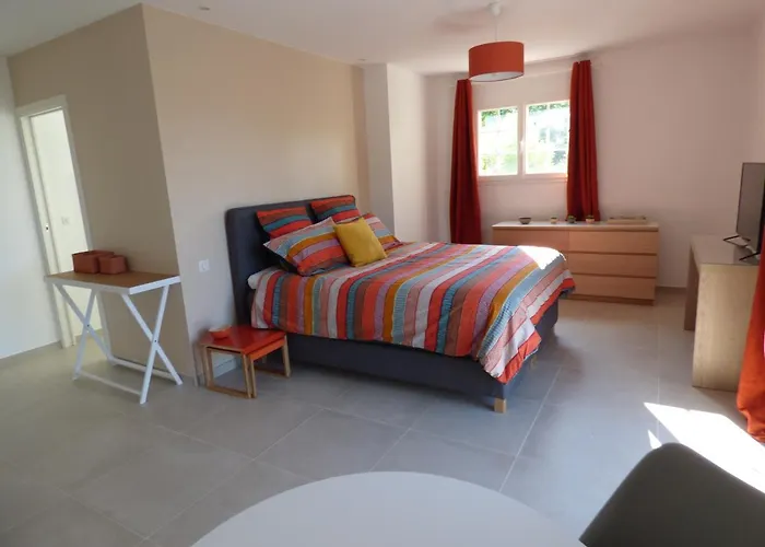 Bed and Breakfast Azurea à Valbonne