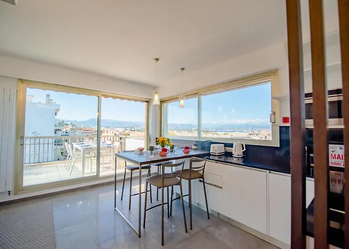Haustierfreundliches Ferienwohnung High Standing With Incredible Old Antibes And Sea Views
