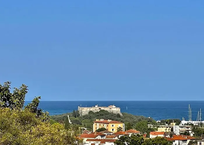 Rose D'Antibes Villa