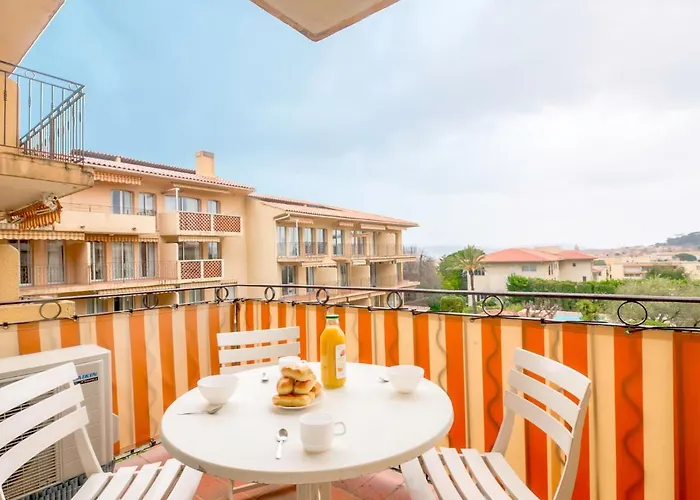 Apartment Eden Parc-4 By Interhome Saint-Tropez