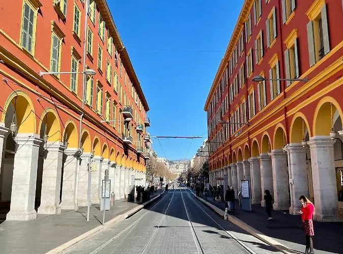 Apartamento Un Havre De Paix Et De Calme En Plein Centre De Massena Niza admite animales