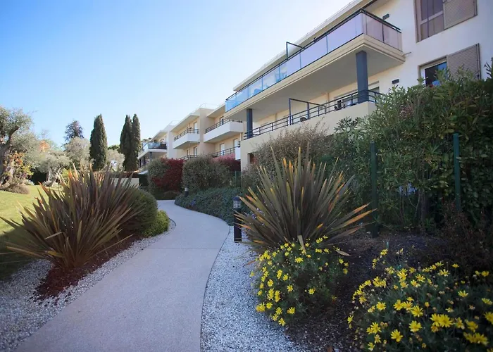 Domaine Des Roses Ap4222 By Riviera Holiday Homes Nice