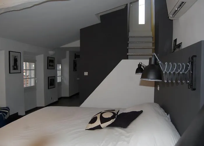 Hotel Le 2 Vence