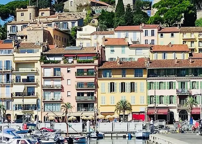 A Deux Pas Du Palais Des Festivals , Deux Pieces Dans Le Bas Du Quartier Historique Du Suquet A Cannes admite animales