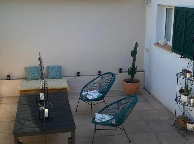 Les Fleurs Bed and Breakfast Cannes