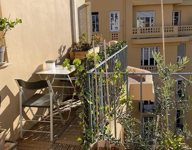 Les Jardins De Baquis Bed and Breakfast Nizza