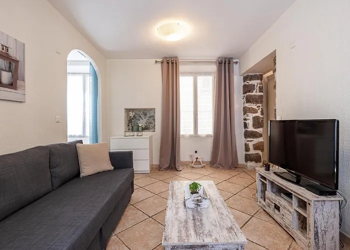 1 Bedroom Apartment In Nice Port que aceita animais de estimação