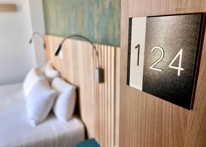 The Originals City, Hotel Le Puech, Narbona