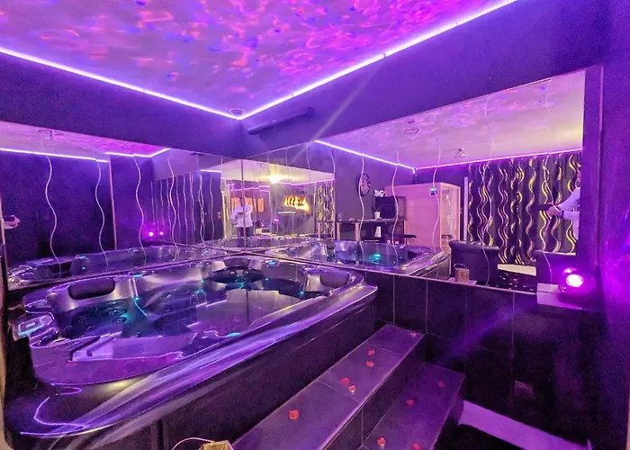 La Gold Room Jacuzzi & Sauna Prive Perpignan