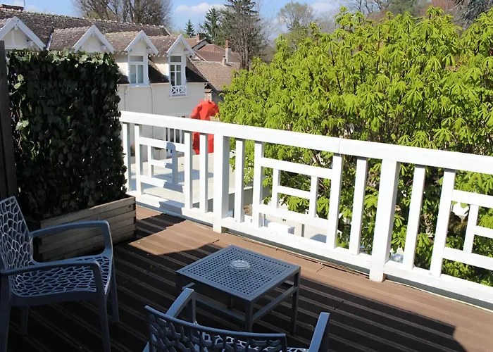 Les Pleiades Hotel-Spa-Restaurant Barbizon