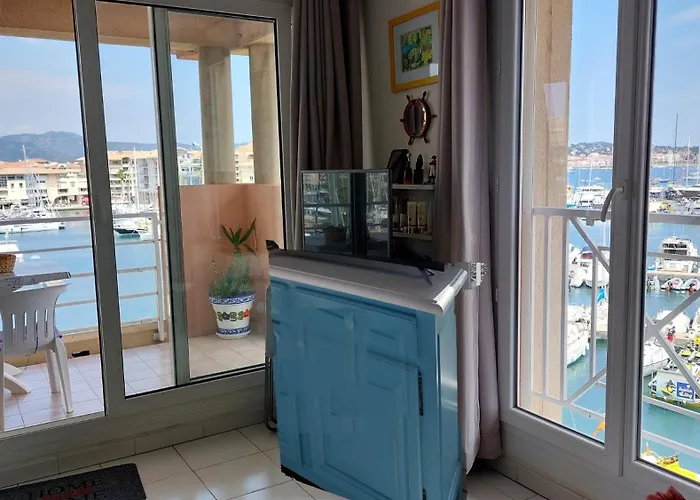 Boutique Apartment Hirondelle Port Fréjus
