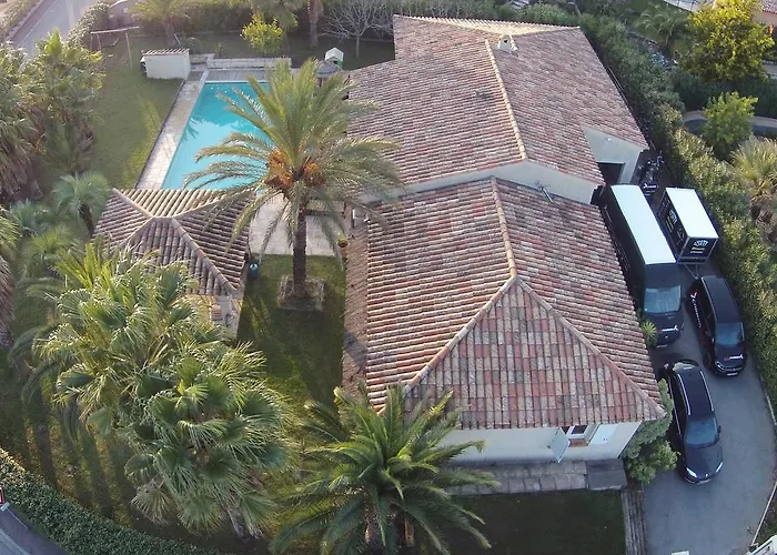 Luxueuse Villa Récente à Saint Raphaël de Plain Pied