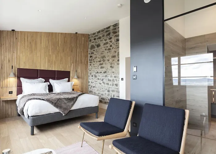 Hôtel Origines par Adrien Descouls Le Broc 
