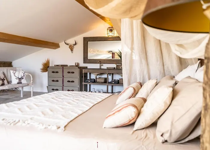 VILLA CARBO Chambre d'hôtes Mourillon, 4 belles chambres, Piscine Toulon