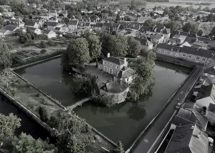 Les Douves Bed and Breakfast Onzain